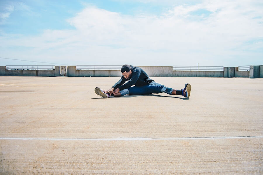 esercizi stretching gambe