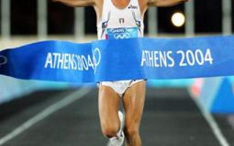 Stefano Baldini vince la maratona alle Olimpiadi di Atene 2004 Stefano Baldini vince la maratona alle Olimpiadi di Atene 2004